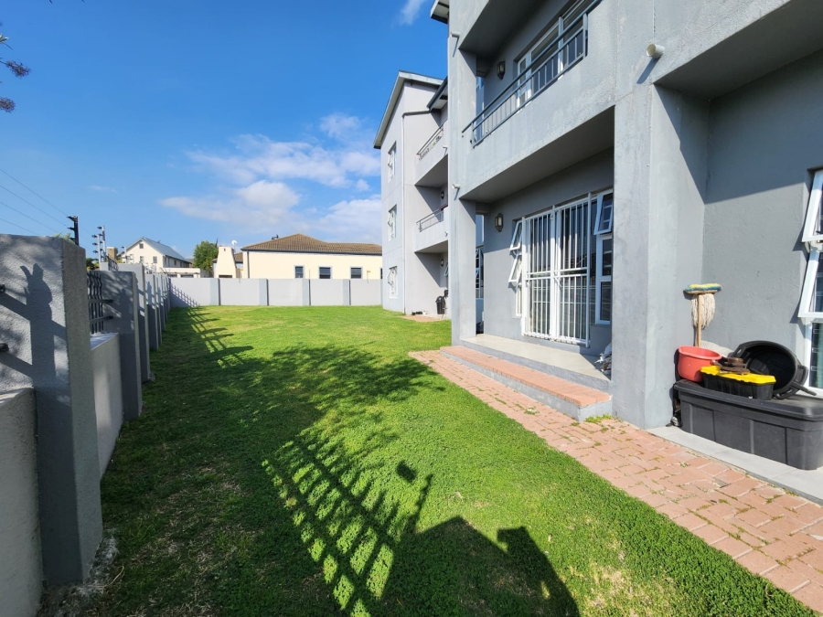 2 Bedroom Property for Sale in Burgundy Estate Western Cape